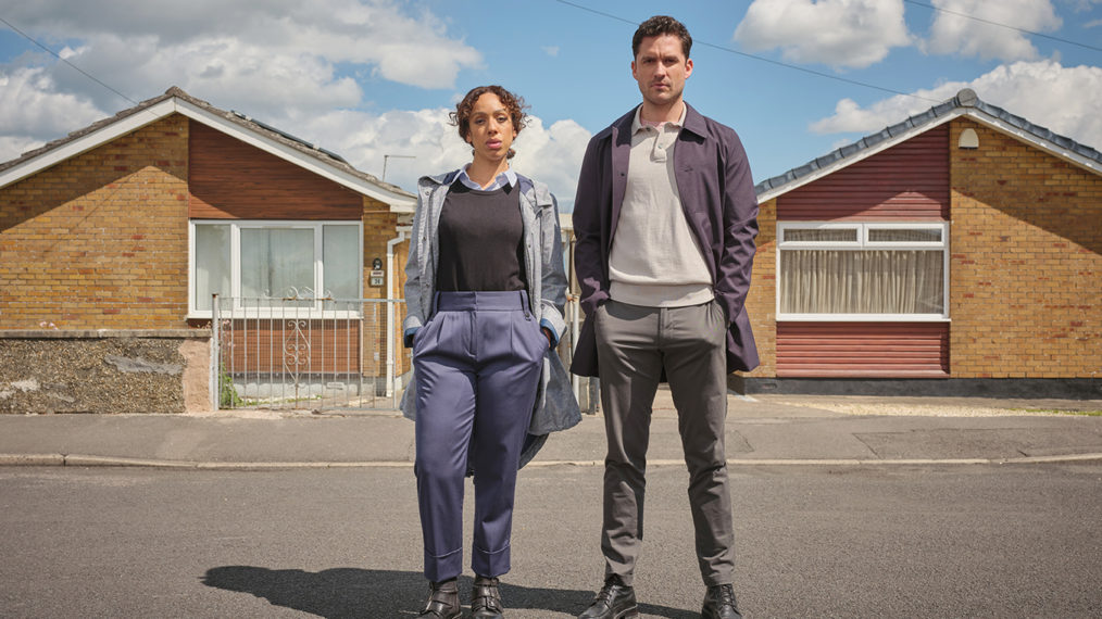 Pearl Mackie, Ben Aldridge in The Long Call