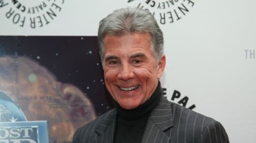 Fanatic Feed John Walsh Returns To Americas Most Wanted Emmy Host